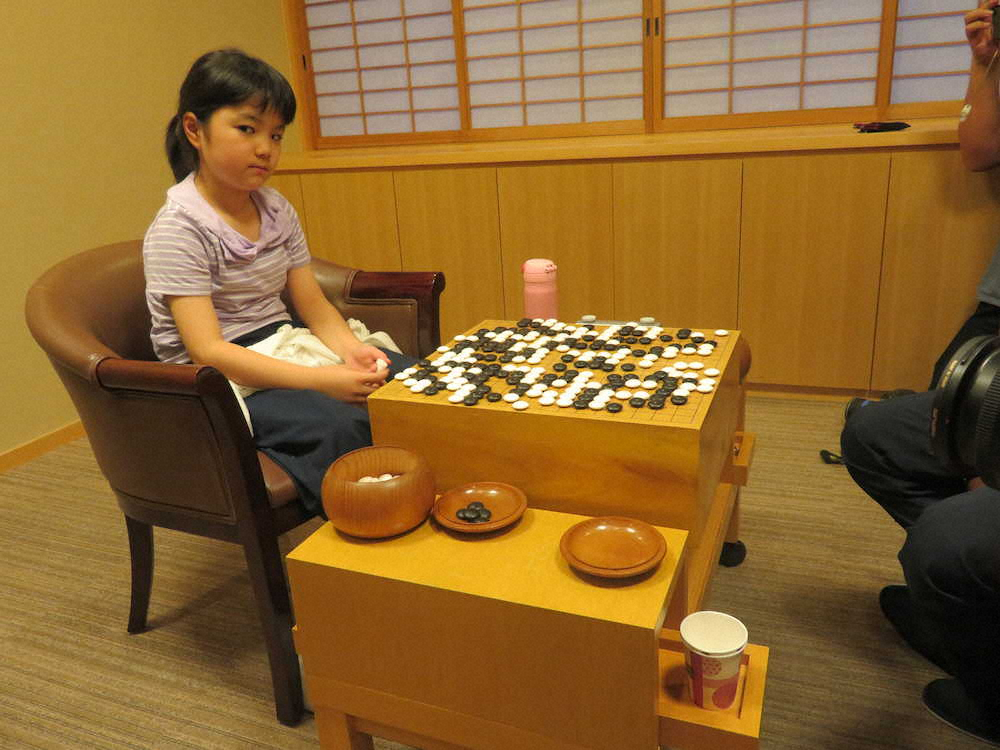 【画像・写真】仲邑菫初段　男性棋士に2連勝　「第76期本因坊戦」予選Cで山本賢太郎五段破る