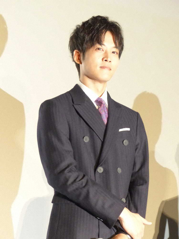 【画像・写真】松坂桃李「少し年配」に苦笑い「そういう設定だし…自覚しました」