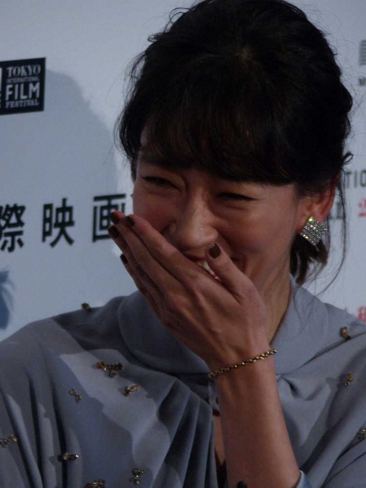 第32回東京国際映画祭で、コンペティション部門公式作品「喜劇　愛妻物語」の記者会見に臨んだ水川あさみ