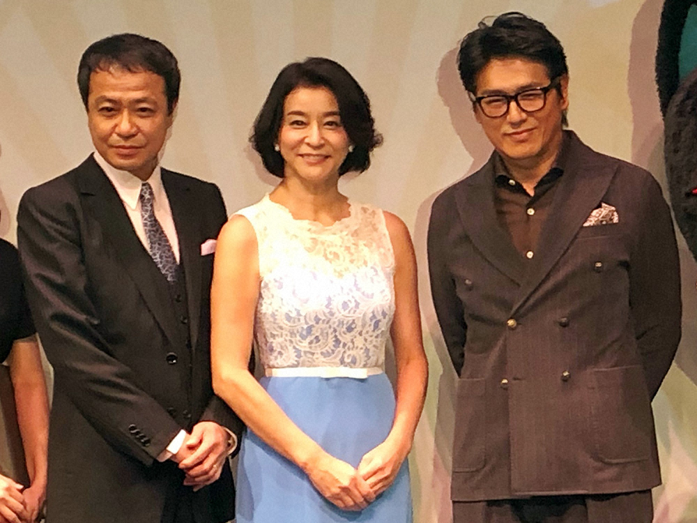 「キネコ国際映画祭」オープニングセレモニーに出席した（左から）中山秀征、高嶋ちさ子、高橋克典