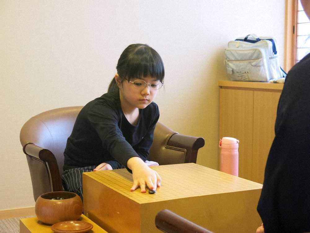 【画像・写真】菫初段、公式連勝4でストップ　女流本因坊戦予選1回戦