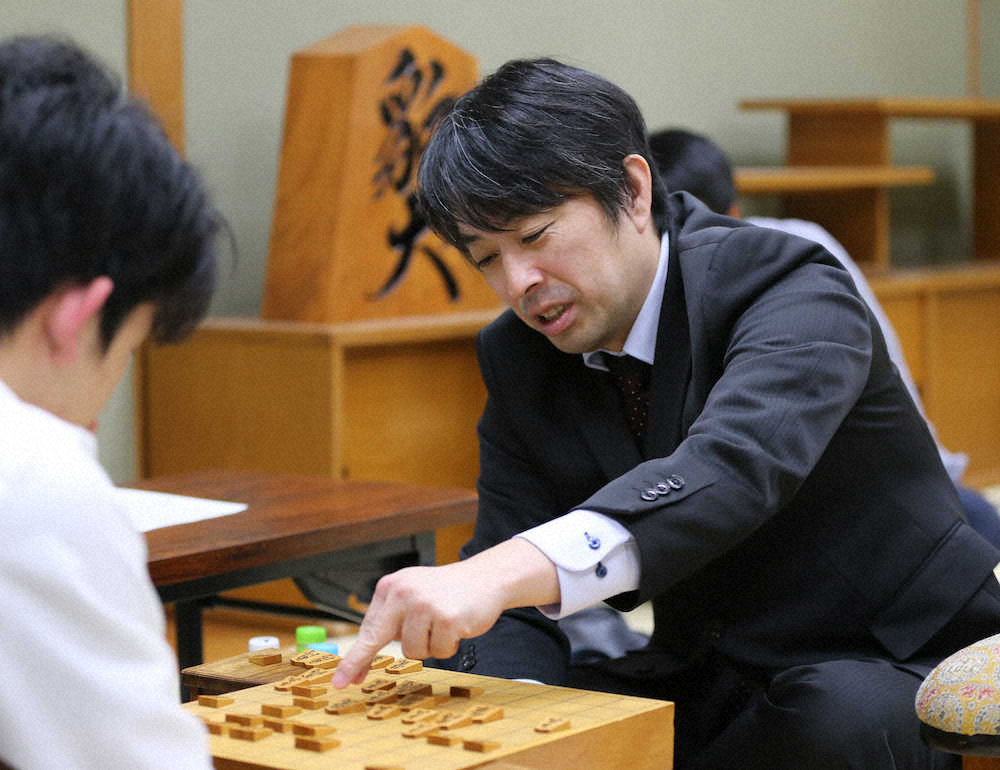 【画像・写真】久保九段、陥落も前向く「来期のリーグ戦に向けて、精いっぱい次局も」