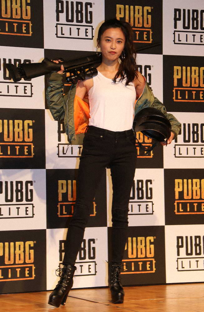「PUBG　LITE」先行体験オープニングイベントにゲームキャラのコスプレで出席した小島瑠璃子