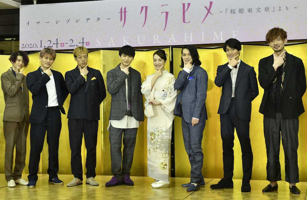 （左から）新里宏太、Toyotaka、世界、川原一馬、純矢ちとせ、新木健太朗、平野泰新、高田秀文