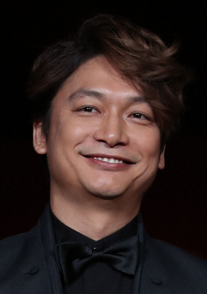 【画像・写真】香取慎吾、草なぎ剛に続き「笑ってはいけない」出演！超ミニスカ生徒指導教師で登場