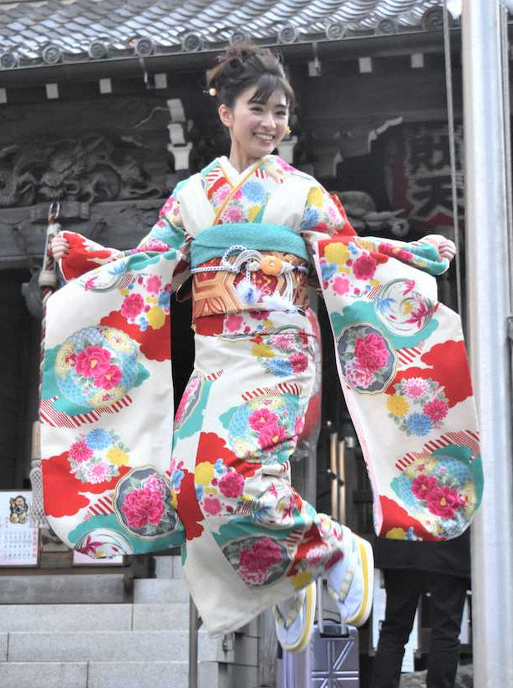 【画像・写真】優希美青「いつかはコナンくんの声優」熱望　20歳で“酒豪ぶり”発揮!?