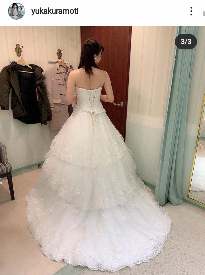 【画像・写真】倉持由香「プレ花嫁」　ウエディングドレス姿公開　ファン絶賛「とても綺麗」