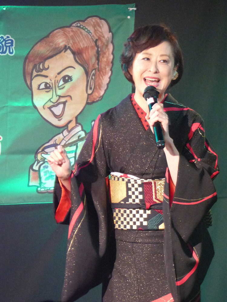 【画像・写真】城之内早苗　デビュー35周年、おみくじは「凶」も「紅白を目指していかないと」