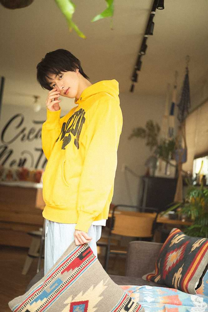 【画像・写真】伊藤あさひ　アクティブな“顔”満載！4月始まりカレンダーに「意外な写真も」