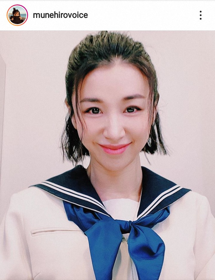 【画像・写真】鈴木紗理奈　茶目っ気たっぷりセーラー服姿　ファン絶賛「安定の美しさ」