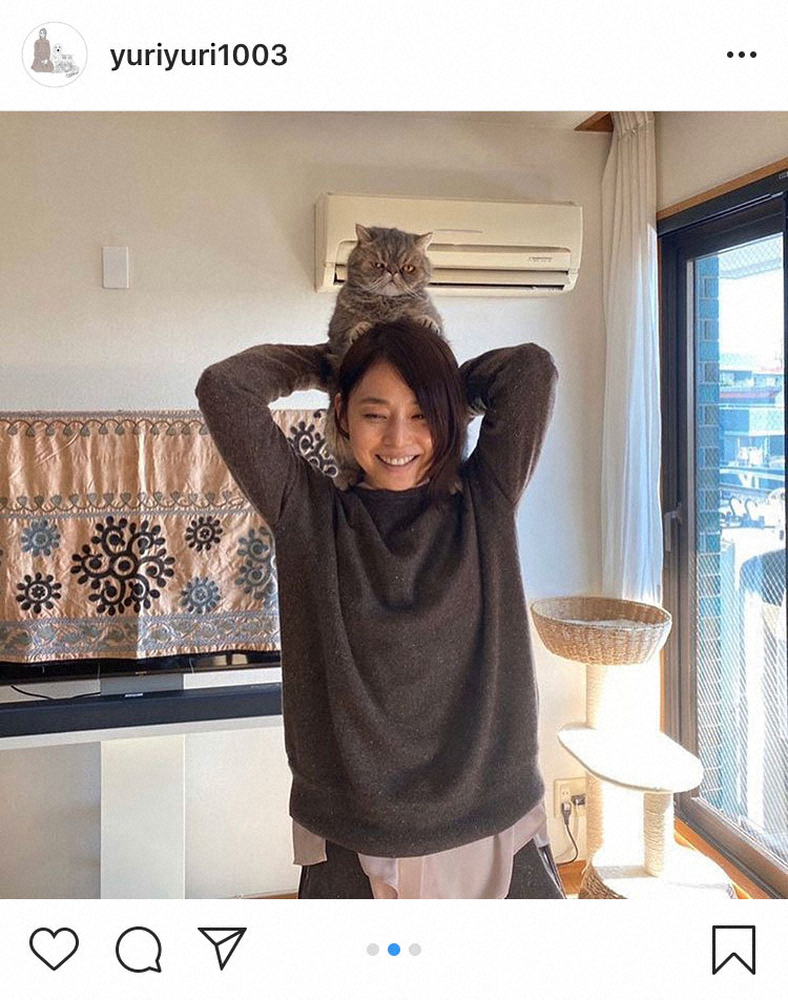 【画像・写真】石田ゆり子　ふくちゃんの“ねこぐるま”に反響「癒されます」「無敵のネコたらし」