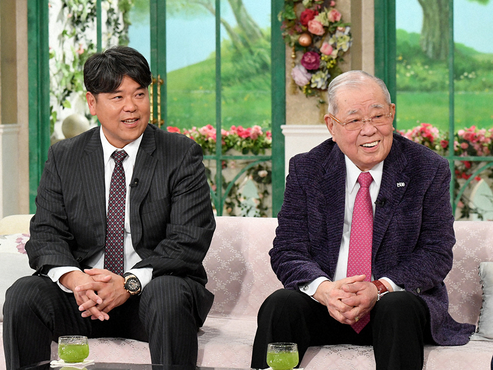 テレビ朝日「徹子の部屋」に出演する野村克也さん（右）と克則さん