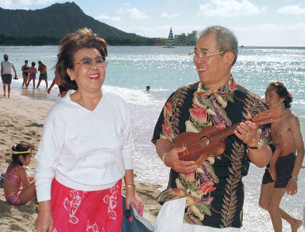【画像・写真】有名だった“おしどり夫婦”ぶり　ノムさん、沙知代夫人の死から2年、後を追うように…