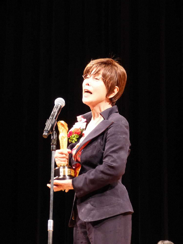 【画像・写真】平野レミ　今も遺影の前で「乾杯」を　「私、嫌だ。こんな悲しい思いをしてるの」