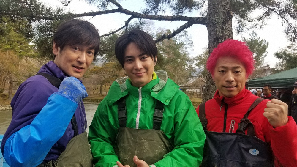 【画像・写真】テレ東「池の水」ロンブー淳が無心でヘドロ除去「考えなきゃいけないことだらけだったから…最近」