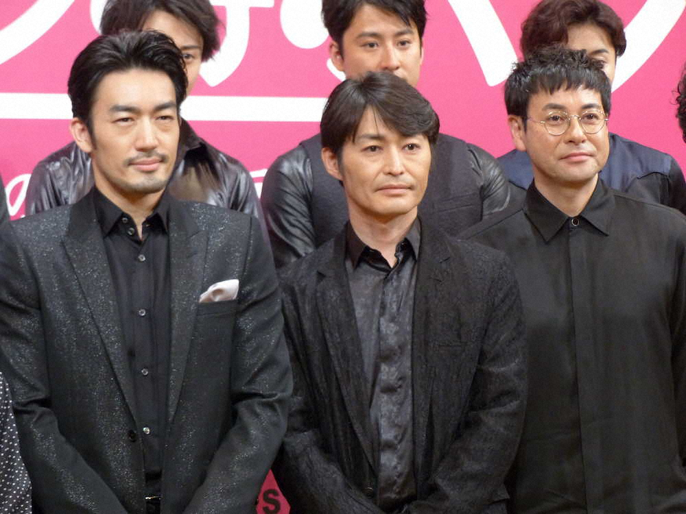 舞台「ボーイズ・イン・ザ・バンド～真夜中のパーティー～」の製作発表会見に出席した（左から）大谷亮平、安田顕、鈴木浩介