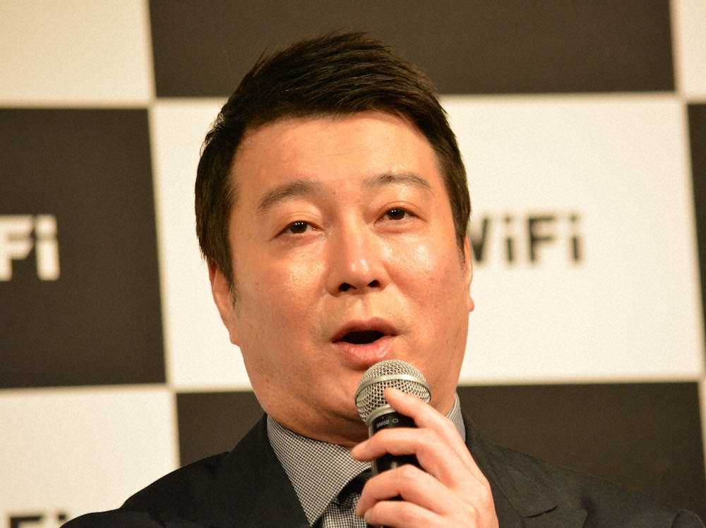 「THE　WiFi」のメディア発表会に登場した加藤浩次