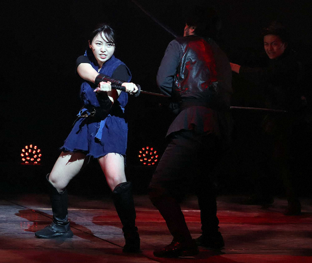 【画像・写真】今泉佑唯　ゲネプロで華麗な殺陣披露　演出家絶賛「当たり役にはまった感じ」