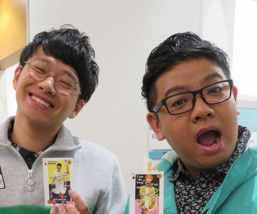 お笑いコンビ「ミキ」の亜生（左）と昴生