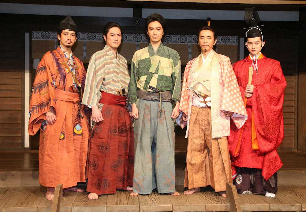 「麒麟がくる」に出演する（左から）安藤政信、間宮祥太朗、長谷川博己、ユースケ・サンタマリア、本郷奏多