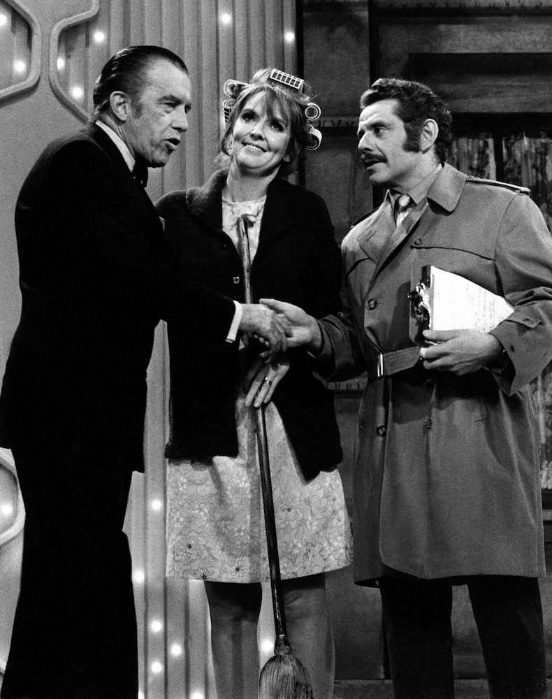 1970年、エド・サリバン・ショーに出演したジェリー・スティラーさんと妻のアン・メイラさん（AP）