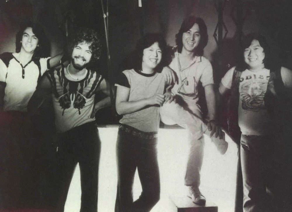 79年のゴダイゴ（左から）スティーブ・フォックス、トミー・スナイダー、タケカワユキヒデ、浅野孝已さん、ミッキー吉野