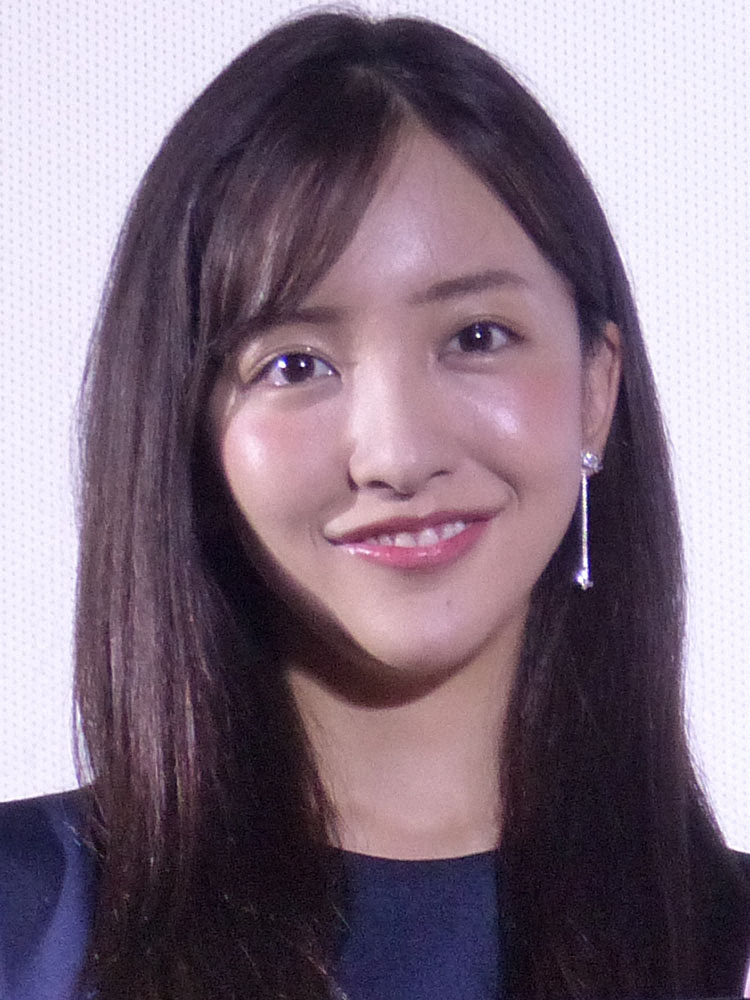 【画像・写真】板野友美、キュートなキャミ姿でファン魅了　美背中＆おへそチラ見せに「スタイル良すぎ」