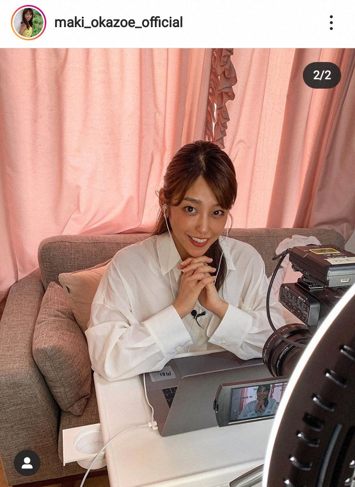 【画像・写真】岡副麻希アナ　オーバーサイズ白シャツ姿に反響「女医さんみたい」「エンジェル」