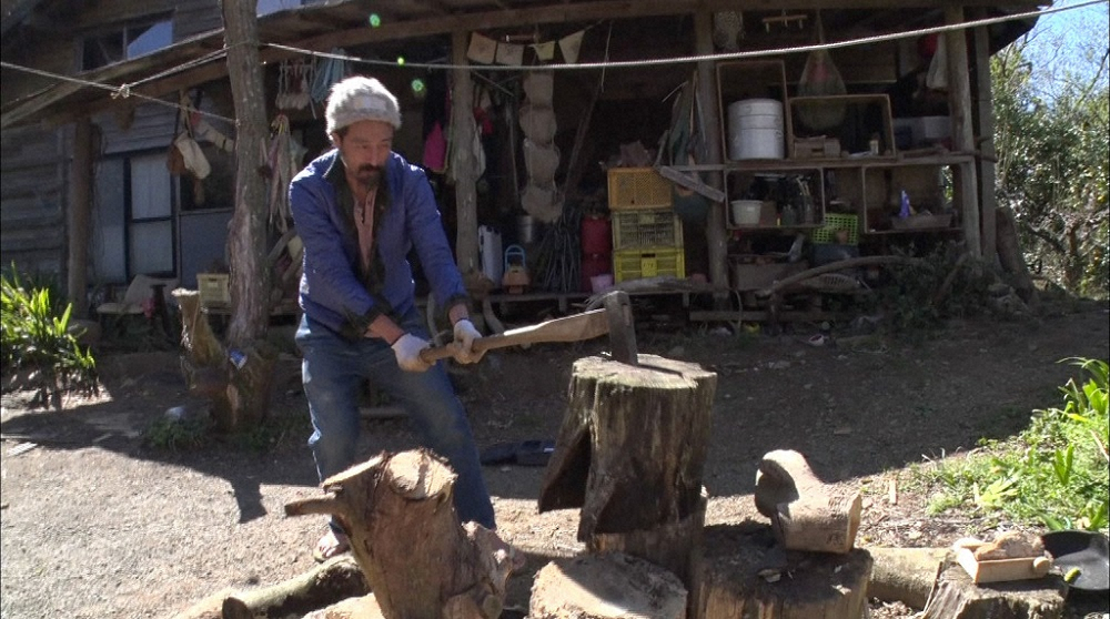 【画像・写真】「白鳥麗子2」俳優の松岡俊介が美人妻＆愛娘4人と仰天“仙人生活”11年前に伊豆移住　爆報TV初密着