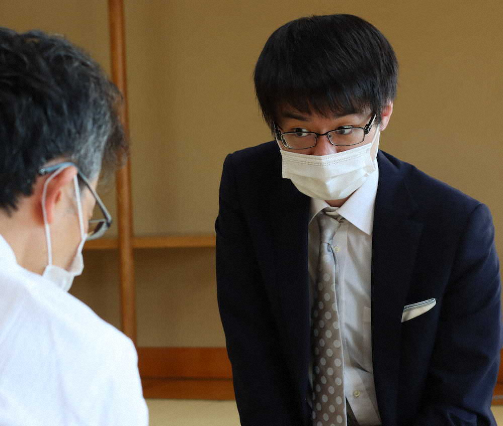 【画像・写真】近藤七段、佐藤康九段を撃破し2回戦進出　王将戦2次予選開幕