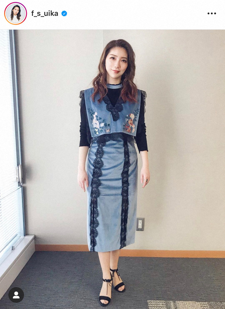 【画像・写真】ウイカ　大胆なスリット入りワンピース姿に「美脚！！」「脚線美」「御御足がお綺麗です」