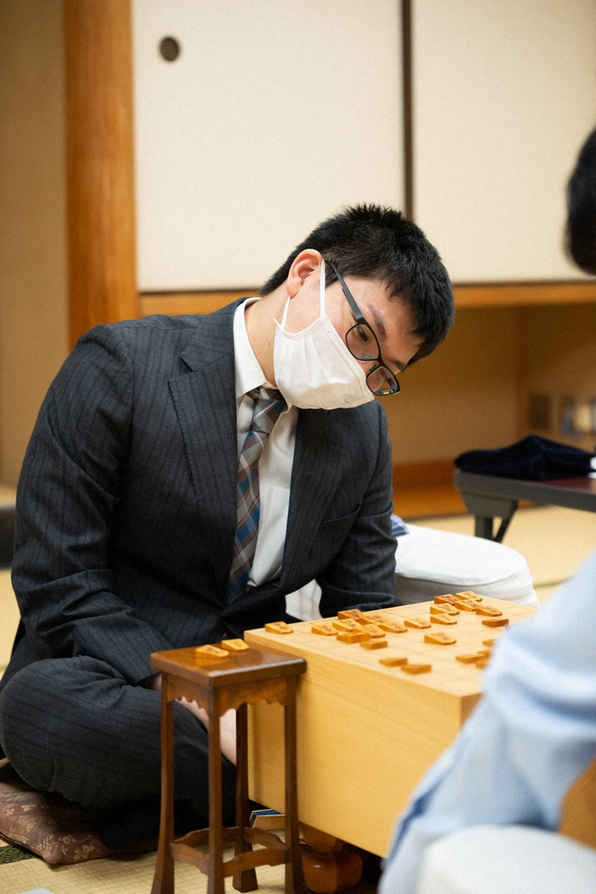 【画像・写真】永瀬2冠、藤井七段に脱帽「力負けでした」「追いつけるよう勉強したい」