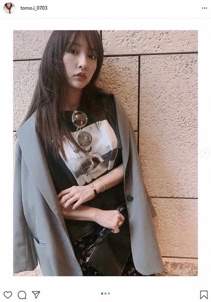 【画像・写真】板野友美「28歳最後の日」快晴に喜び　ファン「素敵な1日を」「ともちんも29歳か」