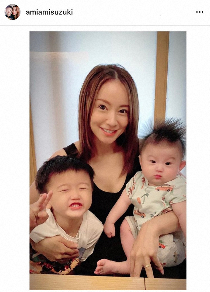 インスタ 鈴木亜美 鈴木亜美、自身の赤ちゃんの頃の写真を公開！次男にそっくりすぎるの声多数！