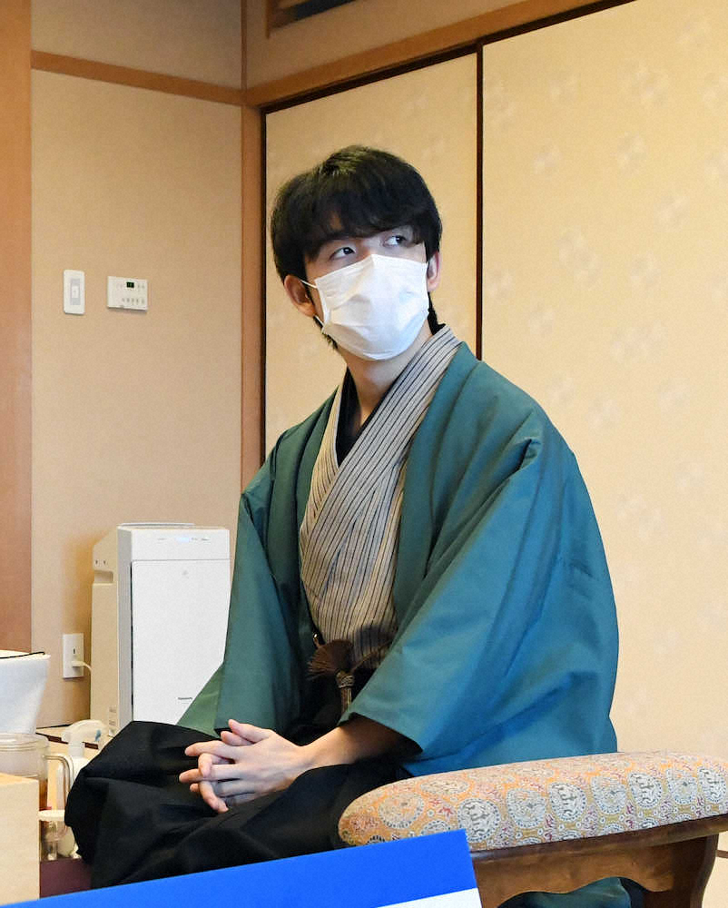 【画像・写真】藤井七段　タイトル戦初黒星、ストレートでの最年少戴冠ならず　渡辺棋聖が逆襲1勝