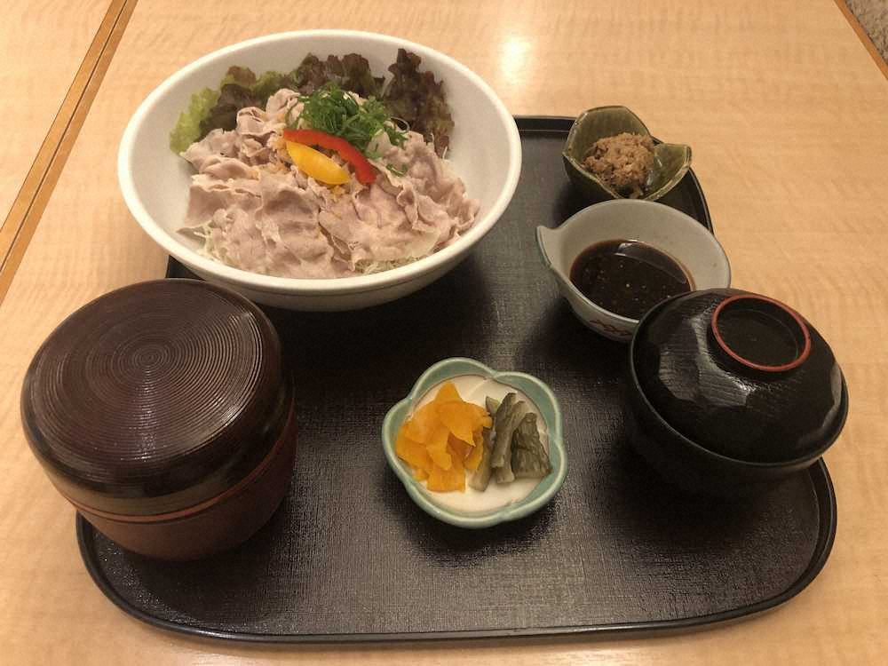 藤井七段の「勝負メシ」冷豚しゃぶサラダ定食