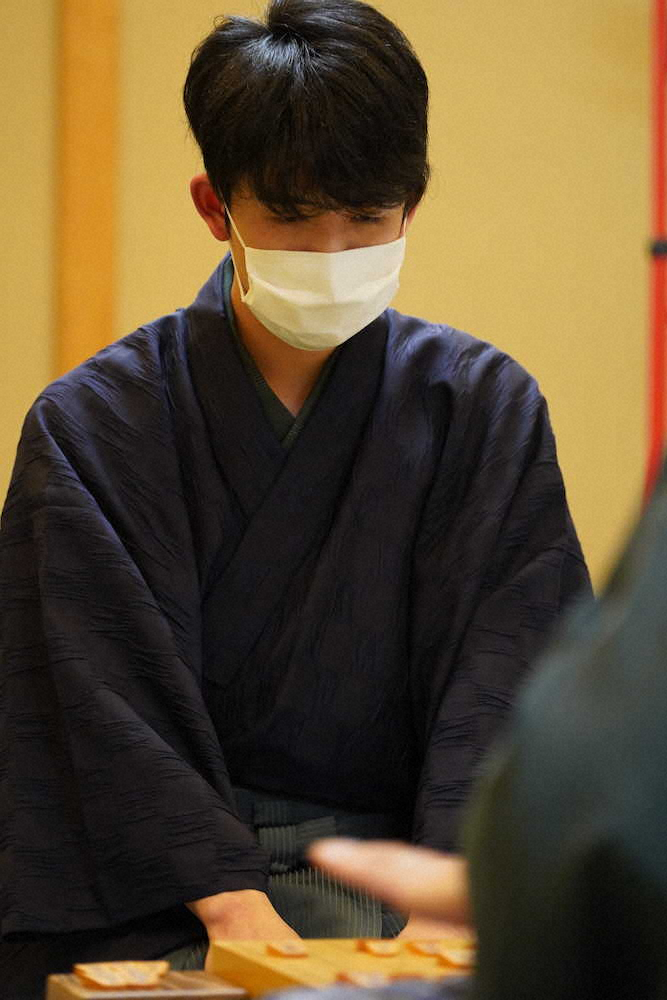【画像・写真】藤井七段“激闘”大逆転！絶体絶命から受け師のお株奪う　王位戦連勝で戴冠へあと2勝