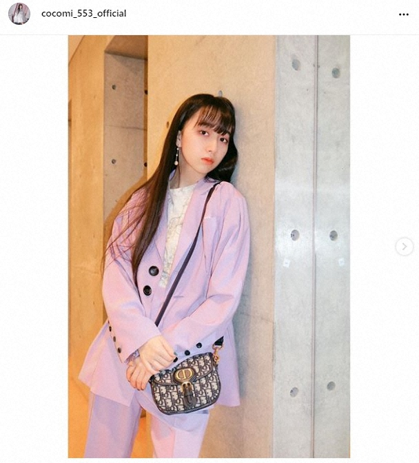 【画像・写真】Cocomi 母・工藤静香撮影、愛犬とのハグショット公開　「ハイキュー」完結に嘆き「ギャン」