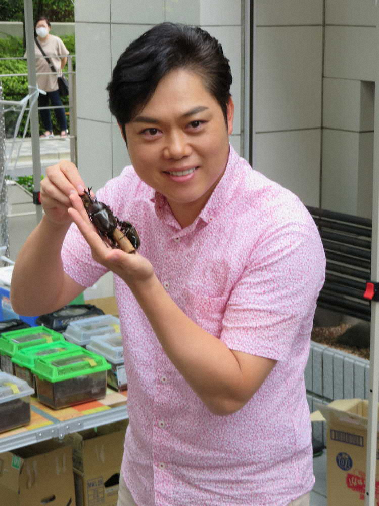 【画像・写真】三山ひろし　自身が育てたカブトムシプレゼント「けん玉に続くギネス記録を狙っていきたい」