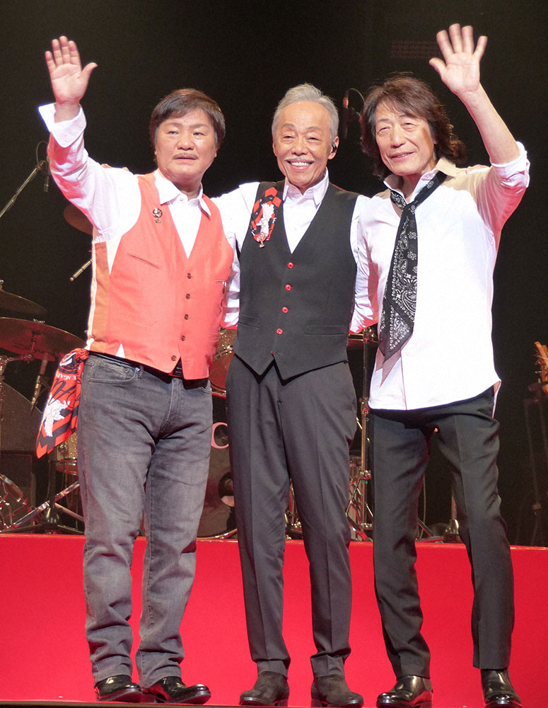 昨年5月、再始動ライブを行ったアリスの（左から）堀内孝雄、谷村新司、矢沢透