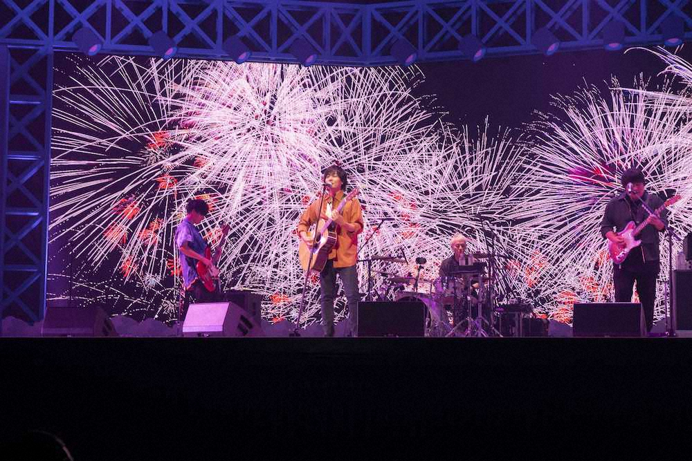 【画像・写真】ダイハツ「タフト」のオンラインイベントでライブを行ったflumpool