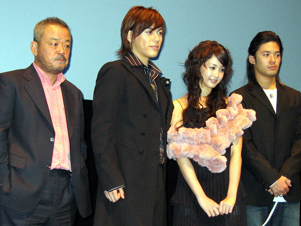 2004年、東京国際映画祭で特別招待作品「パッチギ！」の舞台あいさつに 