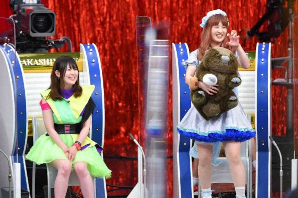 MBSテレビ「痛快！明石家電視台」に登場した地下アイドルの「りりかる＊ことぱぉ」（左）と「MaleeNa」