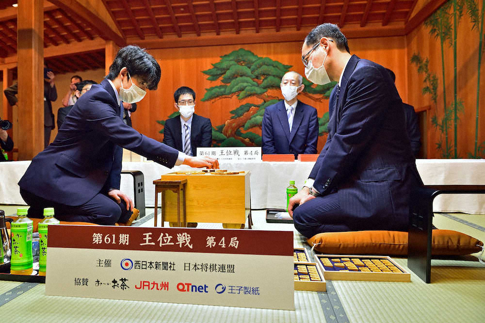 【画像・写真】藤井聡太棋聖　小学生記者の質問にドギマギ「年下の記者は予想外でした」