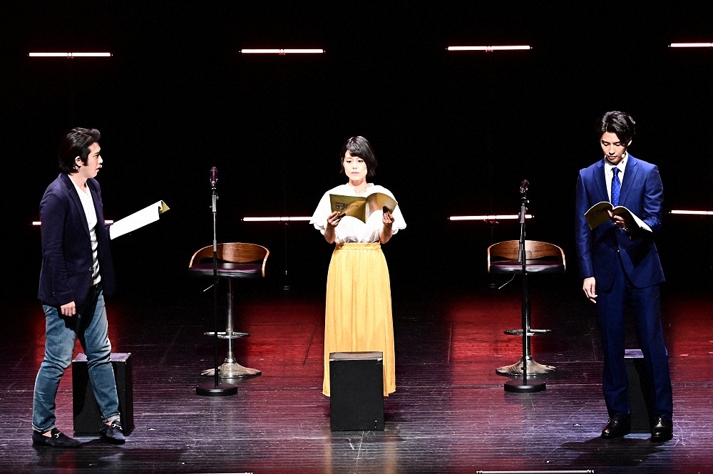 感謝の恩返しスペシャル企画 朗読劇 半沢直樹 で熱演を披露した 左から 尾上松也 沢城みゆき 賀来賢人 C Tbs スポニチ Sponichi Annex 芸能