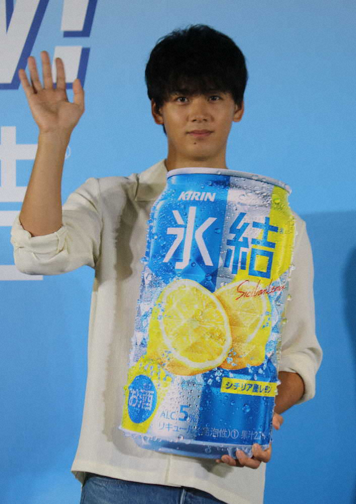 【画像・写真】竹内涼真　ステージ上で山本美月に「はじめまして」　初対面で思わず