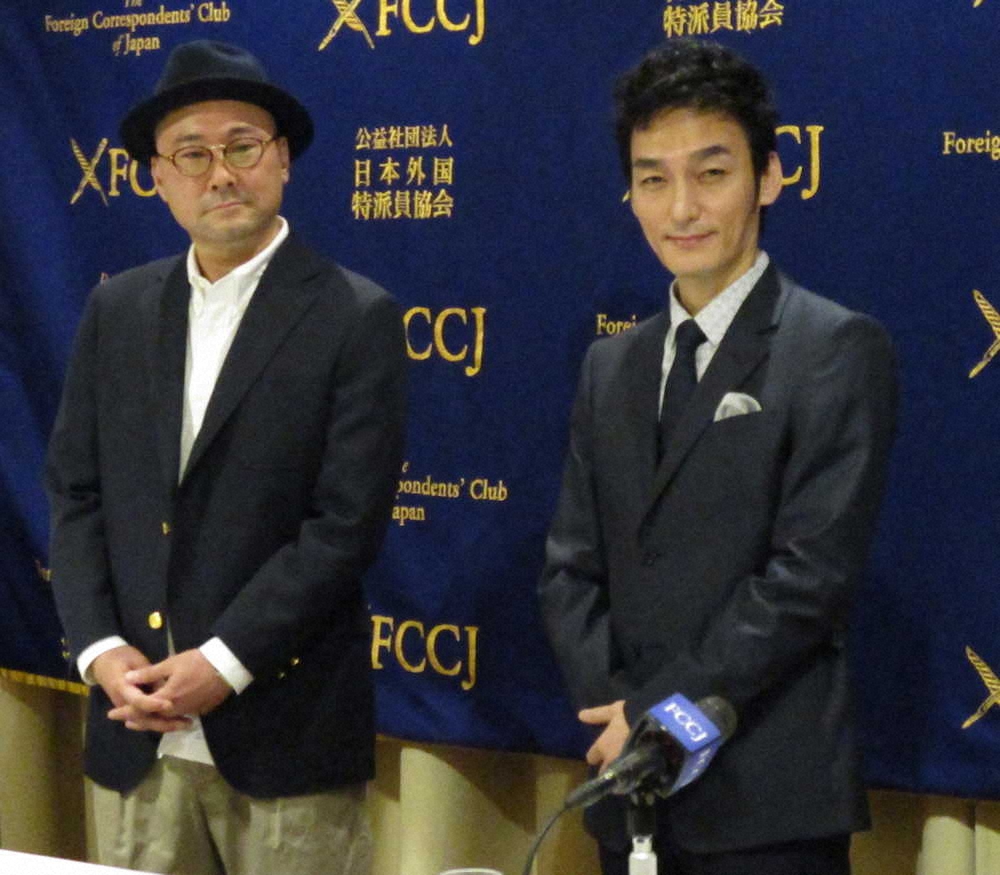【画像・写真】草なぎ剛　通訳交え会見「雰囲気違う…作品が注目されていることを実感」