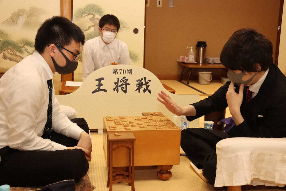 【画像・写真】永瀬王座、王将リーグデビュー戦を白星で飾る　110手で佐藤天九段破る