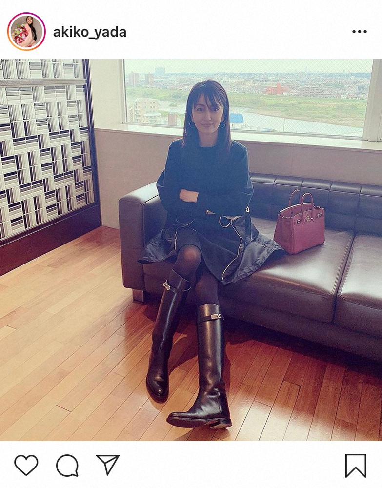 【画像・写真】矢田亜希子　「二十歳のとき一人でパリ本店で」20年以上愛用のエルメスブーツ姿に「可愛いすぎる」