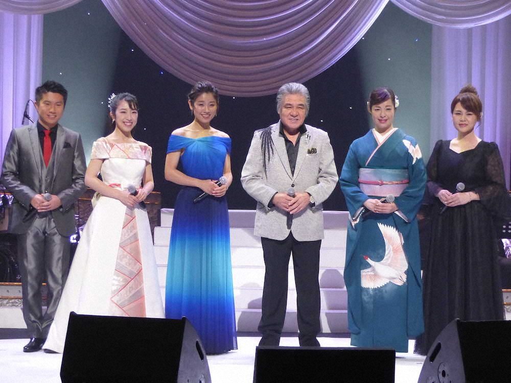 【画像・写真】鳥羽一郎ら6歌手集結、演歌フェスティバルで500人魅了